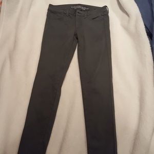 LIKE NEW💖 American eagle jeans 4 long